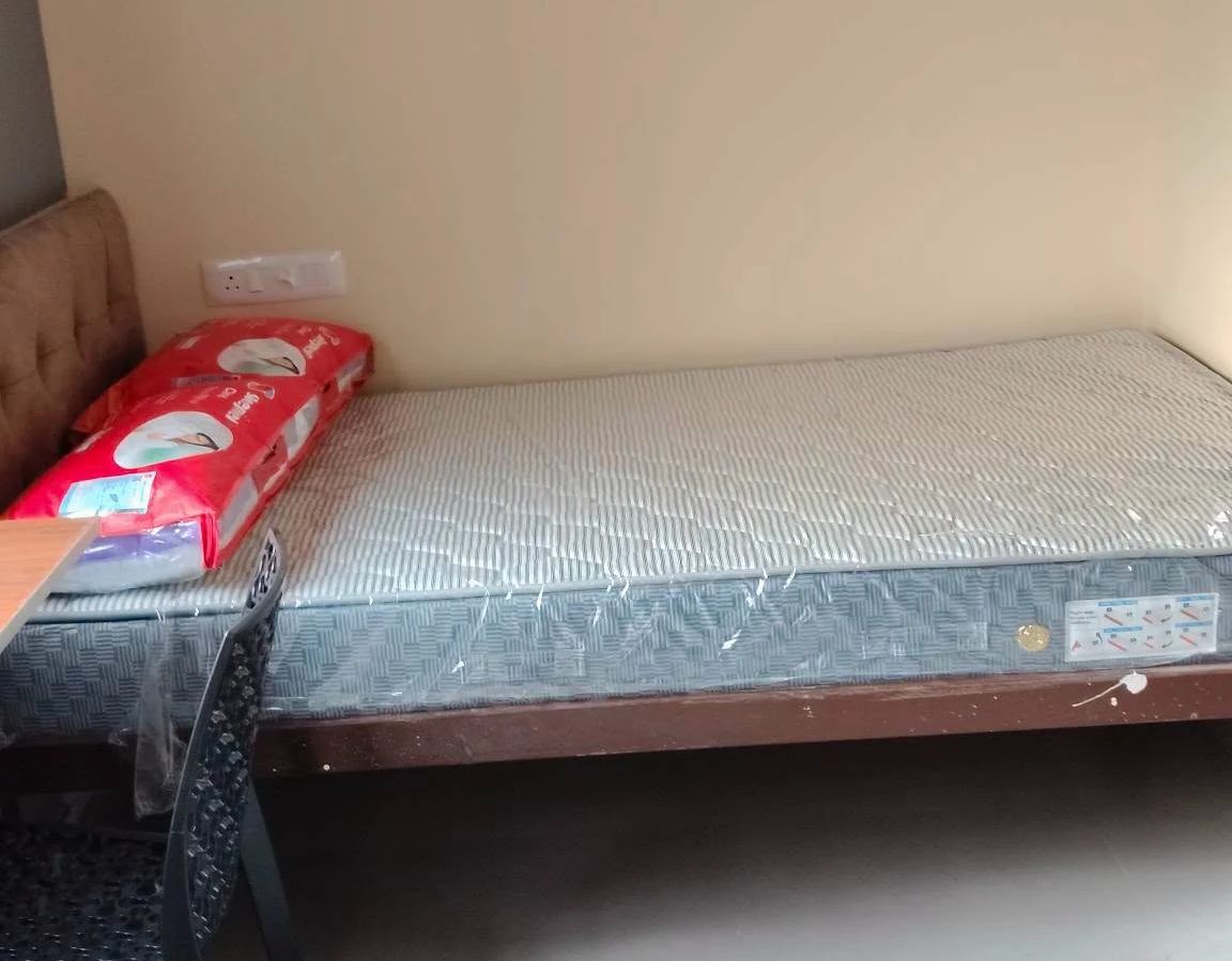May be an image of bedroom